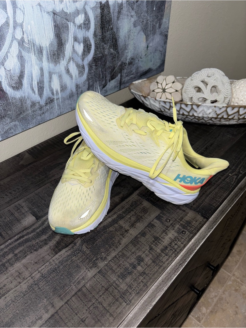 HOKA Clifton 8 running shoes WOMENS SZ 9B